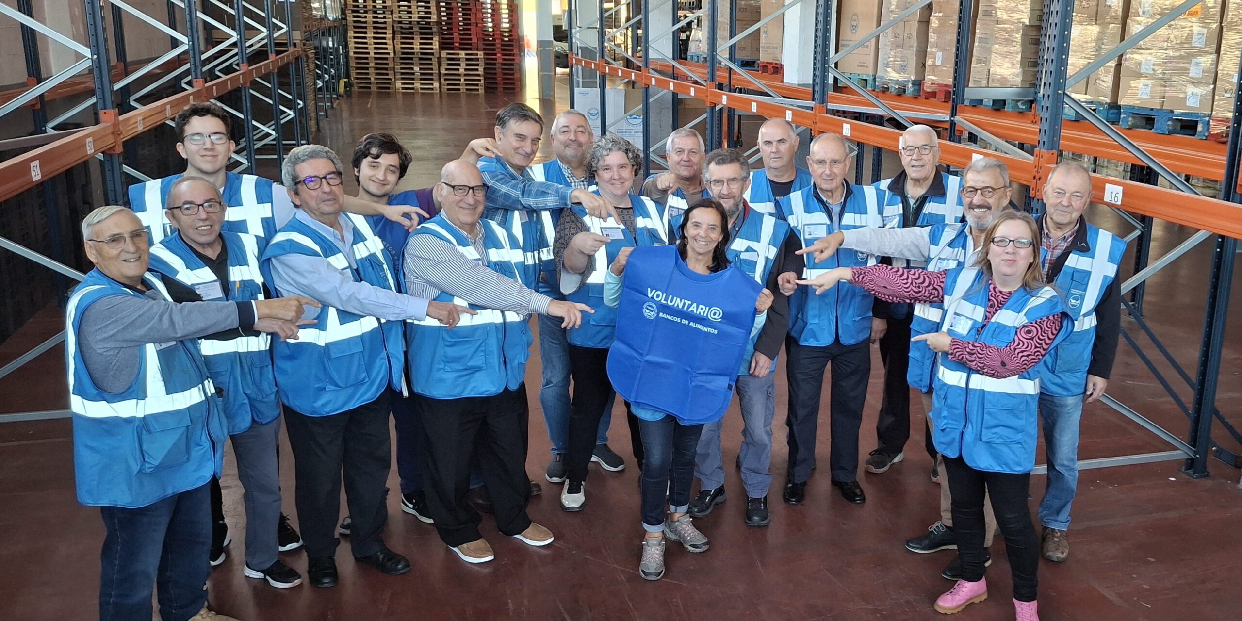 marea azul haciendo llamamiento al voluntariado